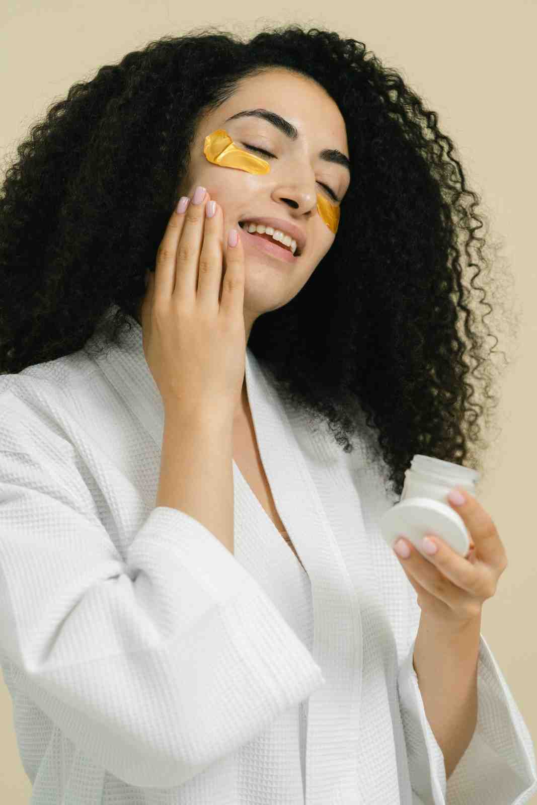 Facial and Skin Care in Glam Salon